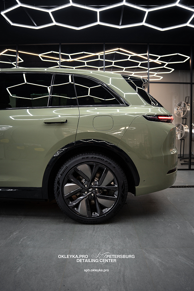 LiXiang L7 — оклейка в цветной полиуретан